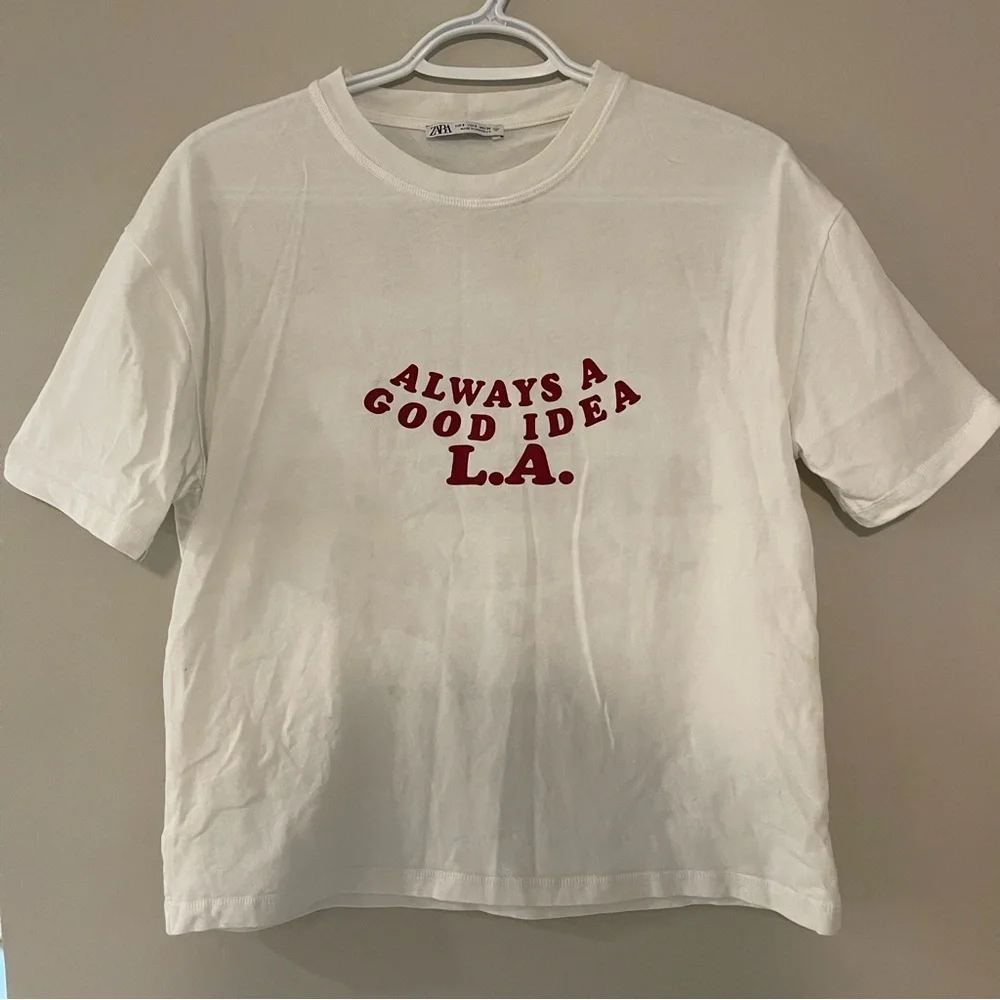 Zara “LA” Red Graphic T-Shirt‎ - Picture 4 of 6
